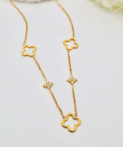 Collier - trèfles ajourés et strass